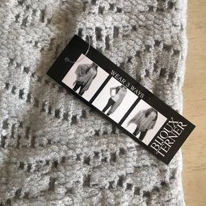 NWT Cardi Shawl - Gray with a little silver sparkle